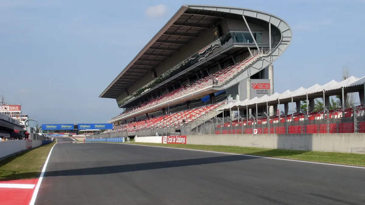 Vy över racerbanan Circuit de Barcelona Catalunya.