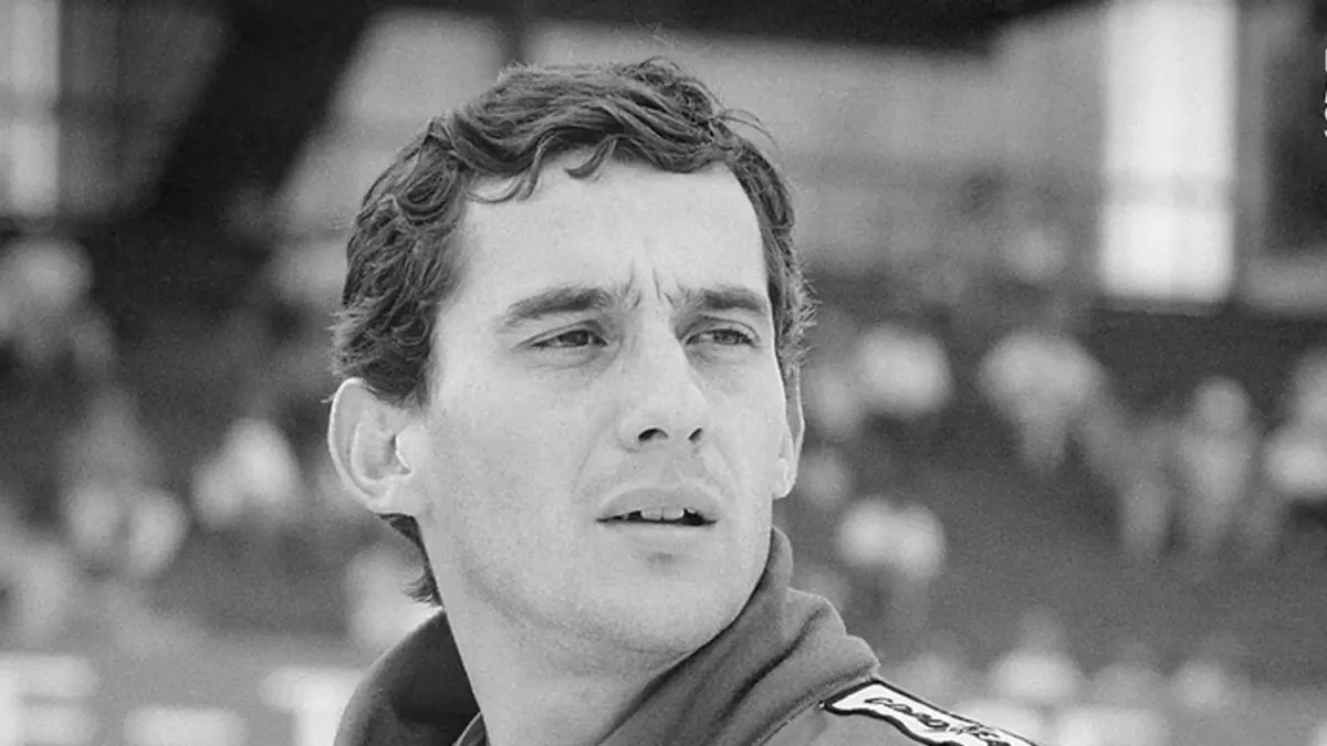 Porträttbild av Ayrton Senna.