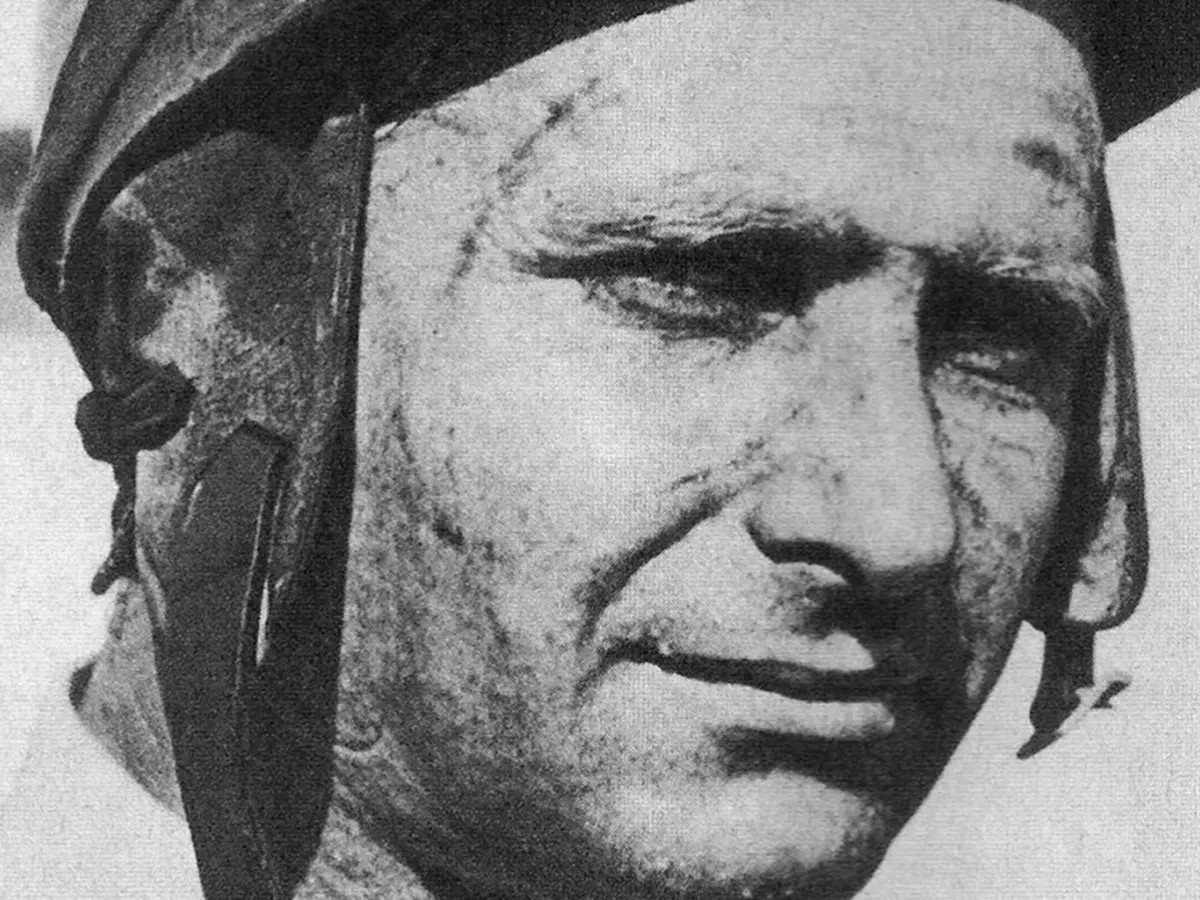 Porträttbild av Juan Manuel Fangio.