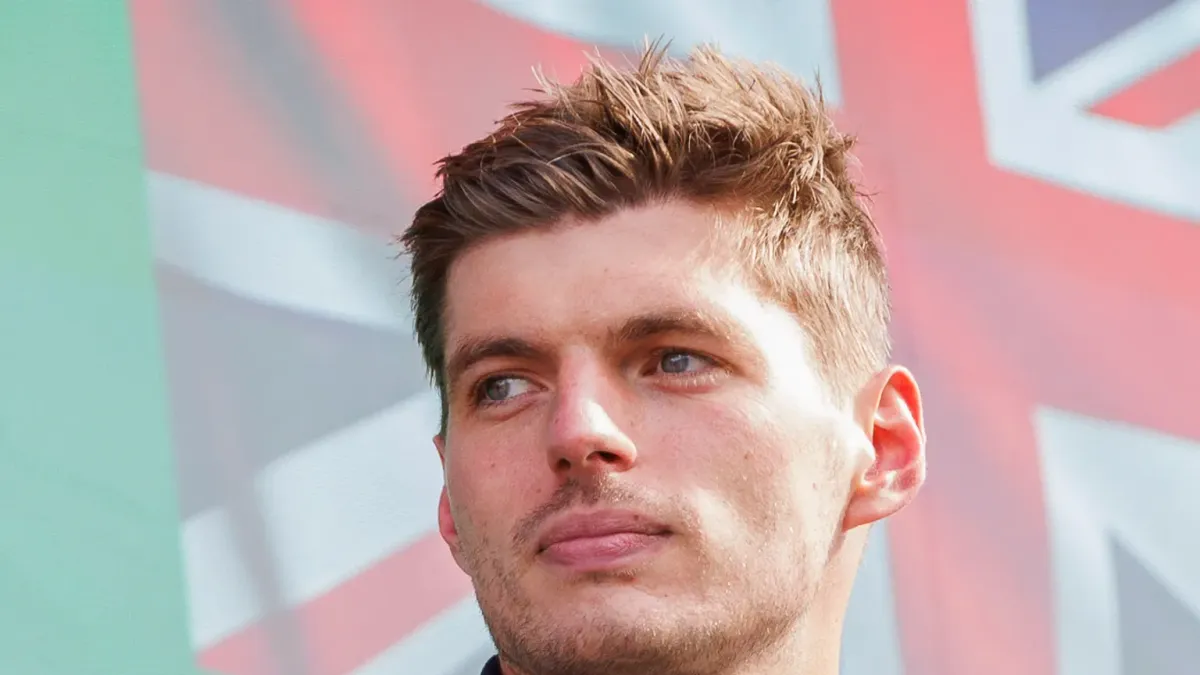 Porträttbild av Max Verstappen.