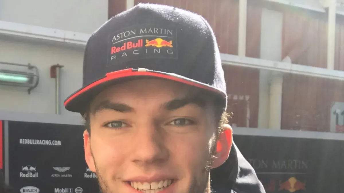 Porträttbild av Pierre Gasly.